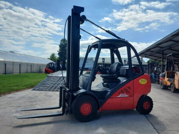 LINDE H30T-2011