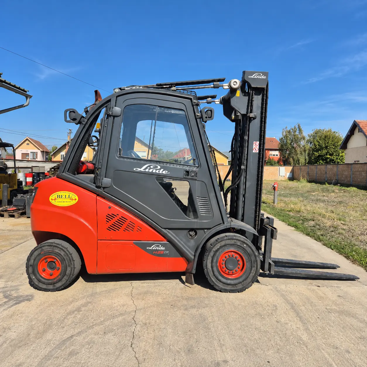 Linde H30D – dizel viljuškar, 3.0t / 3.3m